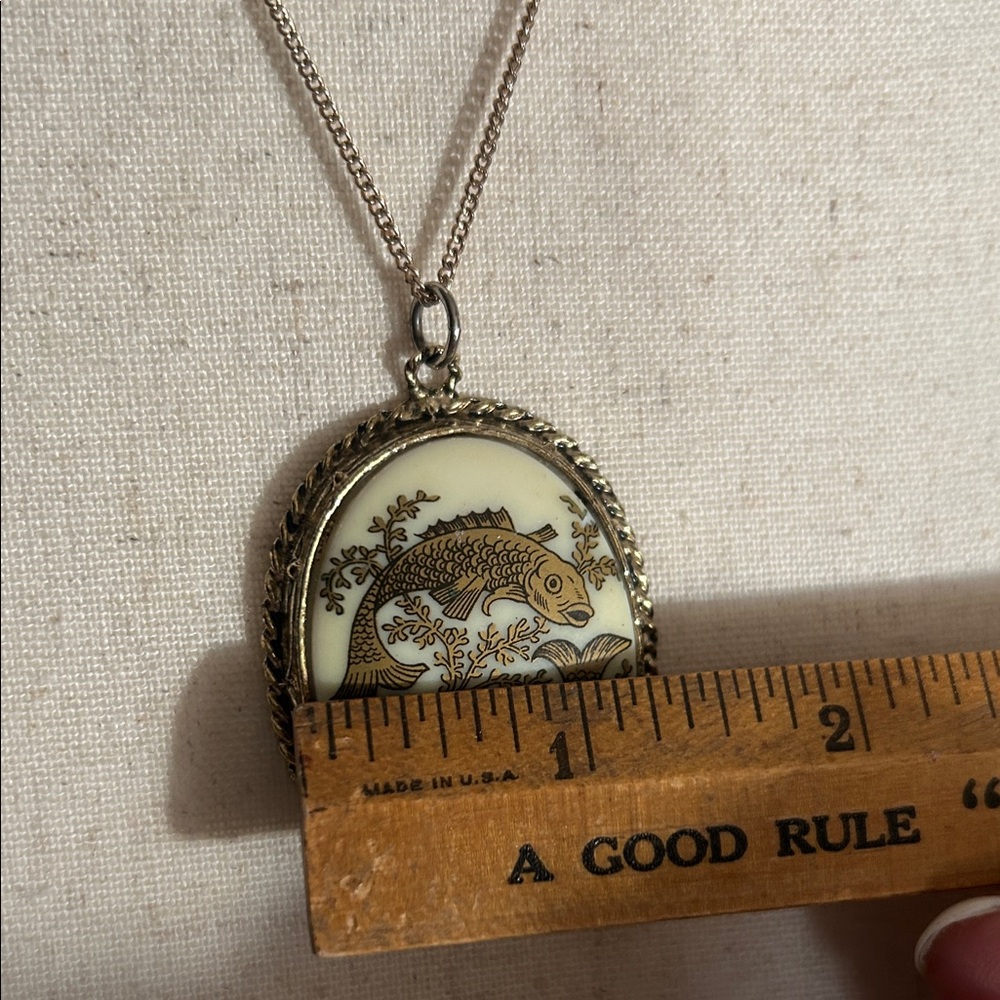 Vintage Pieces Zodiac Pendant Necklace - Picture 6 of 7